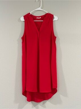 Lush Hot Pink Sleeveless Split-V High-Low Tunic. Medium